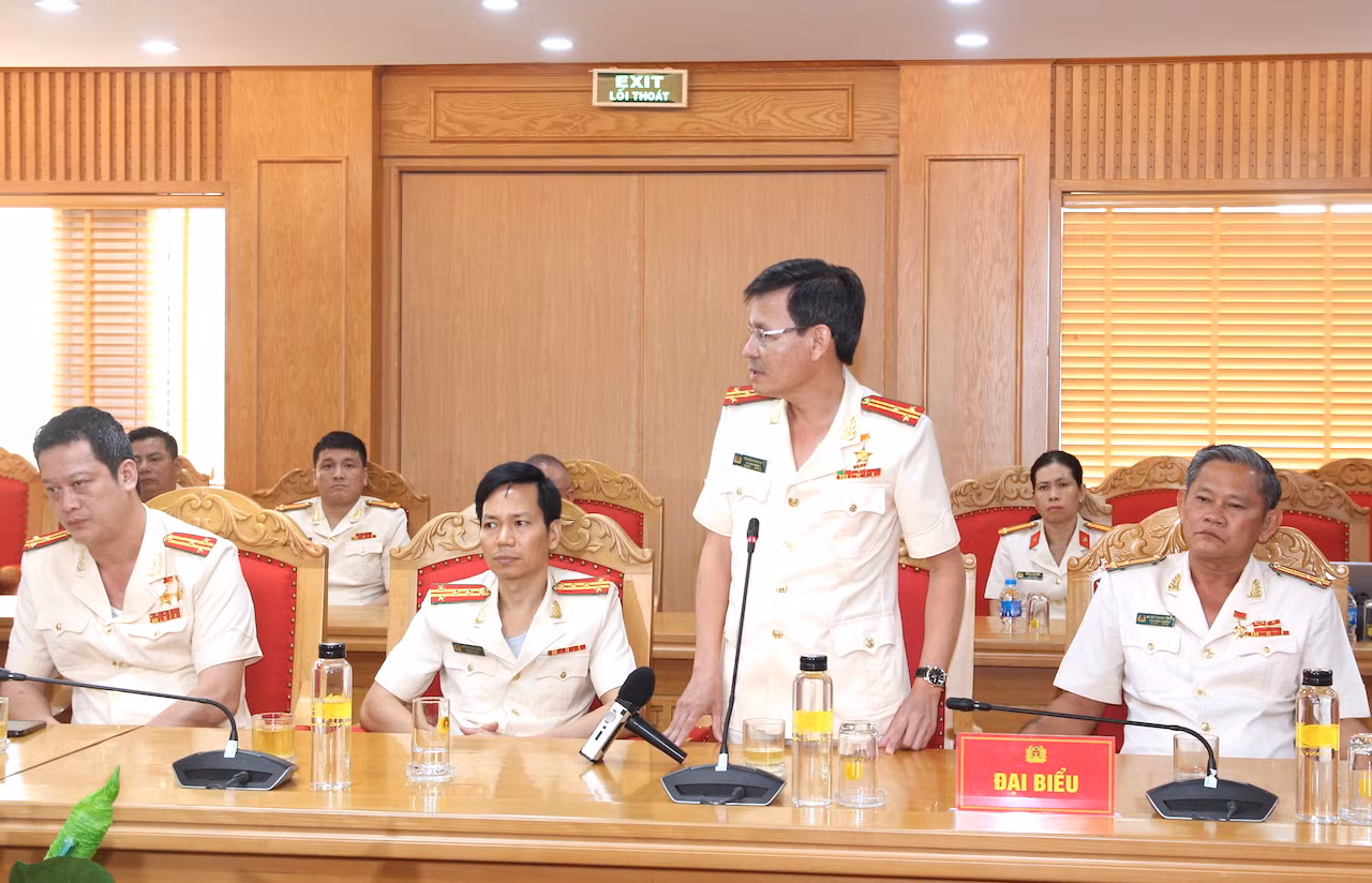 Lan toả tinh thần thi đua tích cực, nhân lên hàng trăm, hàng nghìn điển hình tiên tiến khác -1