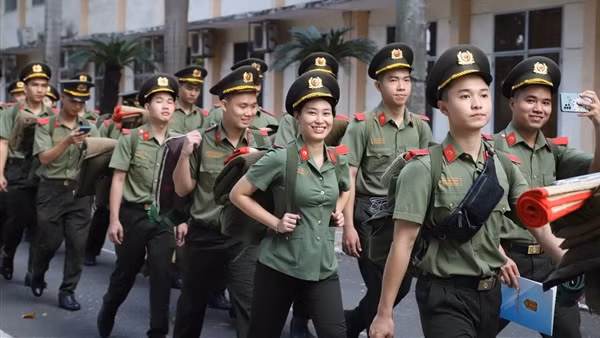 Gần 400 giảng viên, sinh viên An ninh “3 cùng” với người dân Đồng Tháp