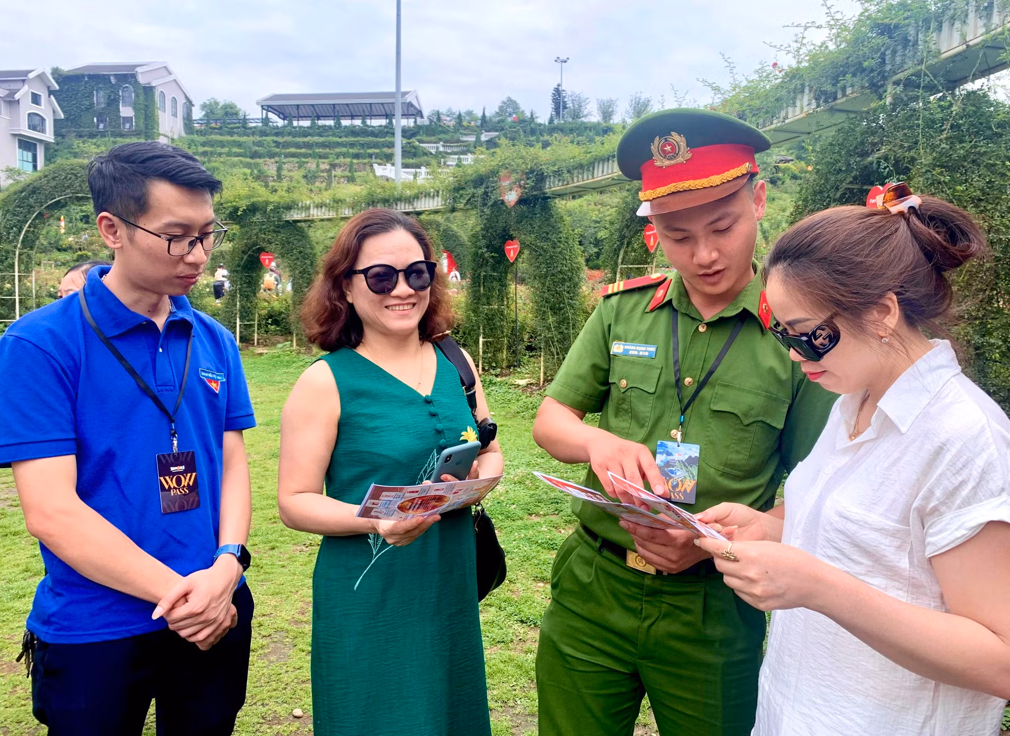 Tuổi trẻ Công an tỉnh Lào Cai xung kích thực hiện Đề án 06 ảnh 5 Tuổi trẻ Công an tỉnh Lào Cai xung kích thực hiện Đề án 06 -3