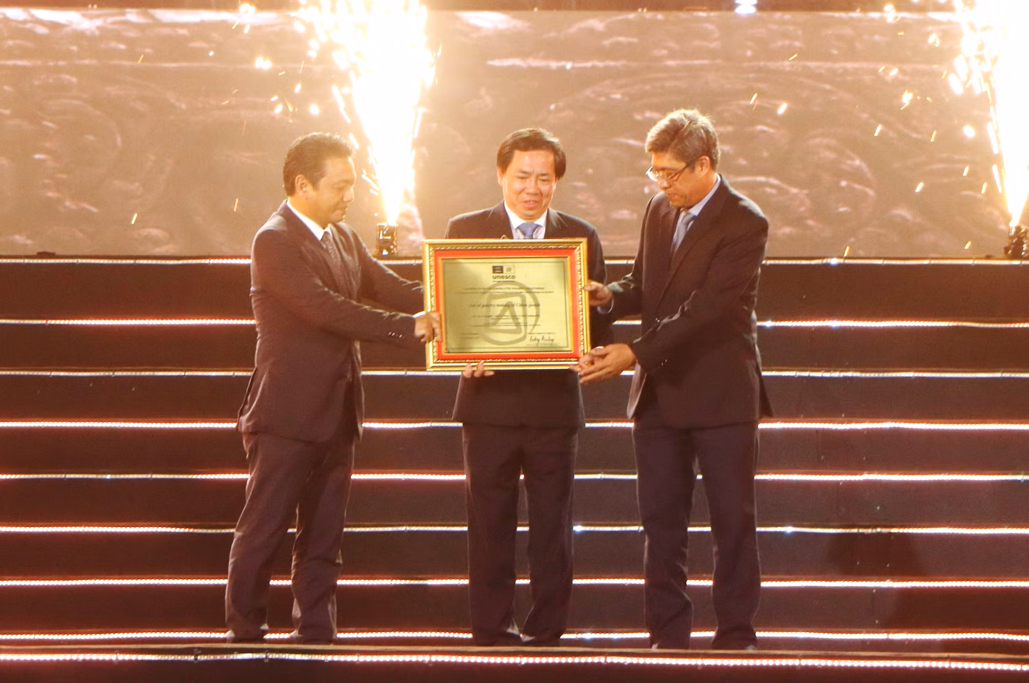  Ninh Thuận đón nhận bằng của UNESCO ghi danh “Nghệ thuật làm gốm của người Chăm” -0