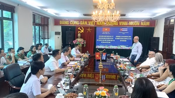 Tăng cường hợp tác giữa Bệnh viện 19-8 và Bệnh viện CIMEQ, Bộ Nội vụ Cu Ba