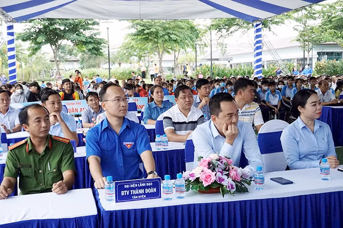 Bình Dương phát động toàn dân tập bơi, phòng, chống đuối nước trẻ em năm 2023 -0