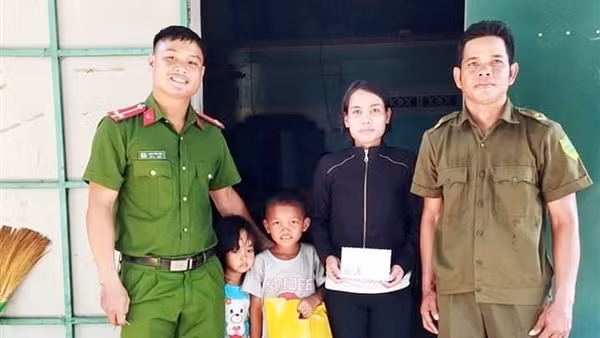 Mô hình "Con nuôi Công an xã" cần được nhân rộng