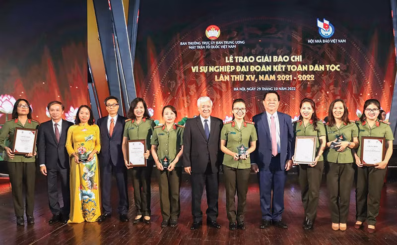 4ĐB-Khẳng định vai trò “truyền lửa” từ những giải thưởng báo chí -0