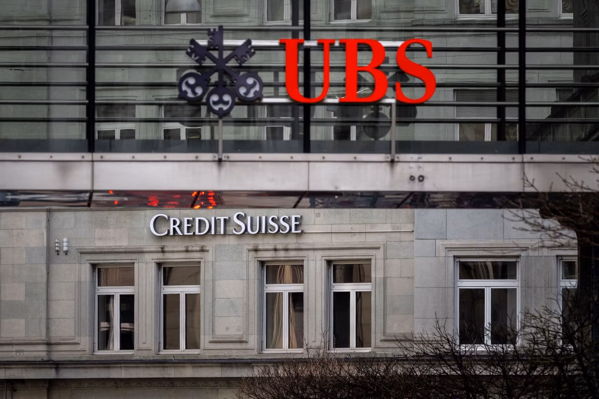 Toàn cảnh thương vụ UBS thâu tóm Credit Suisse -0
