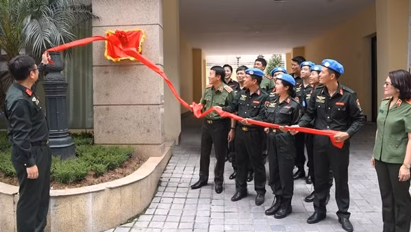 Thứ trưởng Lương Tam Quang gặp mặt Tổ công tác thực hiện nhiệm vụ tại phái bộ Nam Sudan