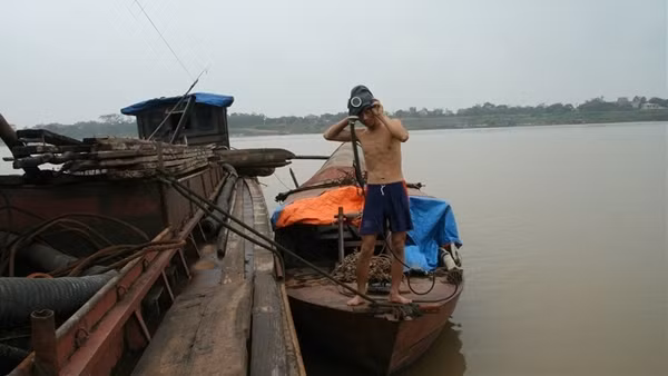Nổi trôi đời lặn rong