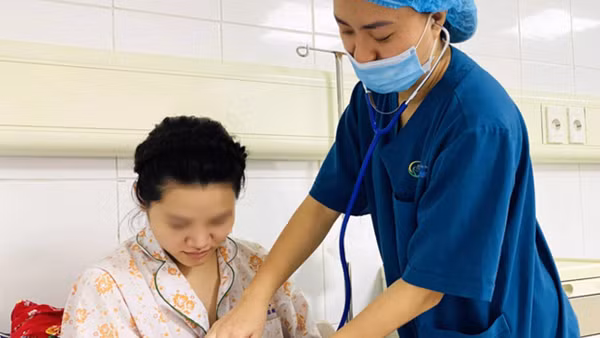 Ăn trứng cò, 3 người trong một gia đình bị ngộ độc
