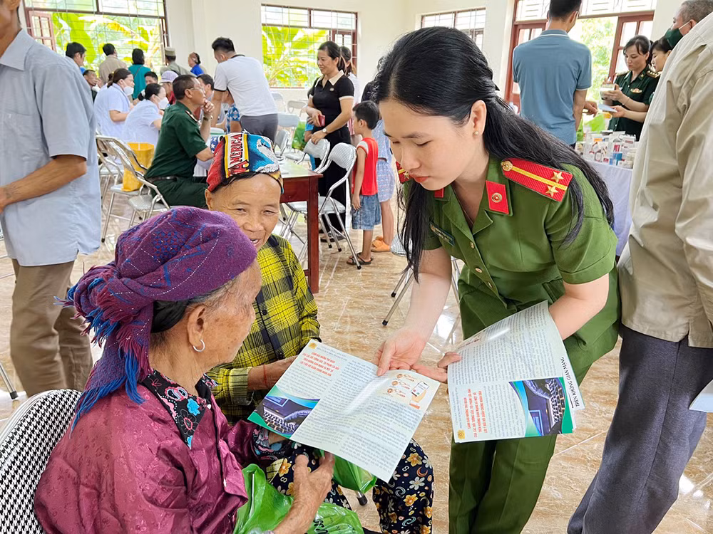 truyên truyền pháp luật chonguoi dan tr ên địa bàn.jpg -2