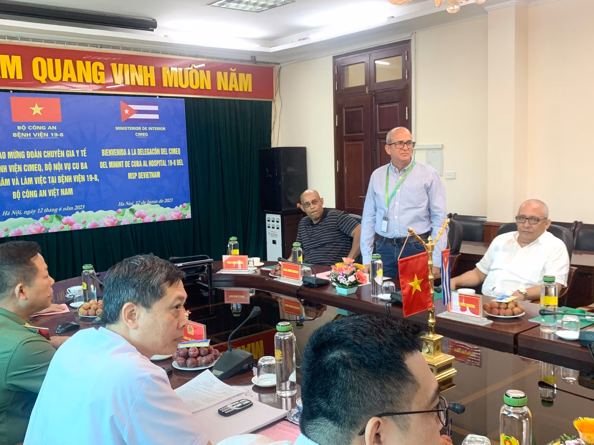 Thắt chặt mối quan hệ hợp tác giữa Bệnh viện 19-8 Bộ Công an và Bệnh viện CIMEQ -0