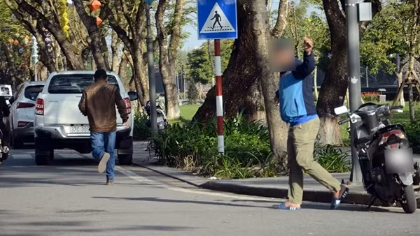 Nạn cò mồi, chèo kéo du khách tham quan đất Cố đô