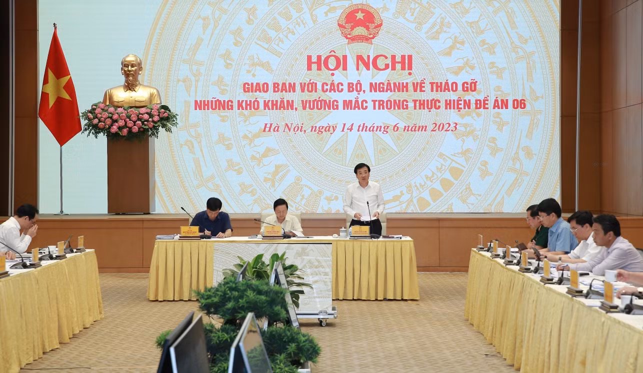 Thông suốt về nhận thức, quyết liệt hành động giải quyết những vướng mắc khi thực hiện Đề án 06 -0