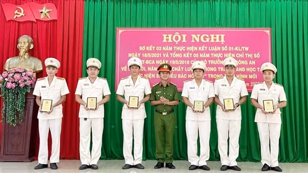 Phó trưởng Công an xã hết lòng vì công việc, gắn bó với nhân dân