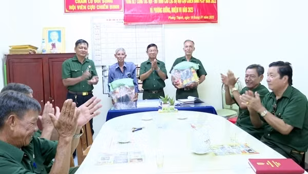 Những Cựu chiến binh vì bình yên xóm ấp