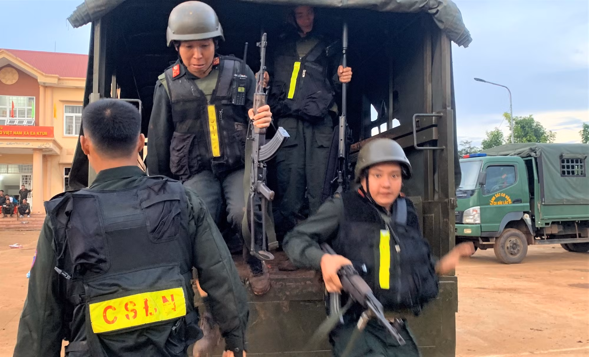 Giám đốc Công an Đắk Lắk gửi thư động viên cán bộ, chiến sĩ -0