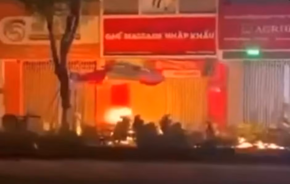 Truy bắt hai nhóm thanh thiếu niên đánh nhau gây náo loạn đường phố Đà Nẵng -0