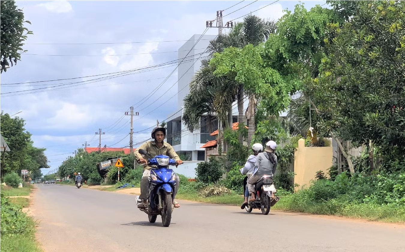 Buôn làng bình yên trở lại sau “biến cố” -0