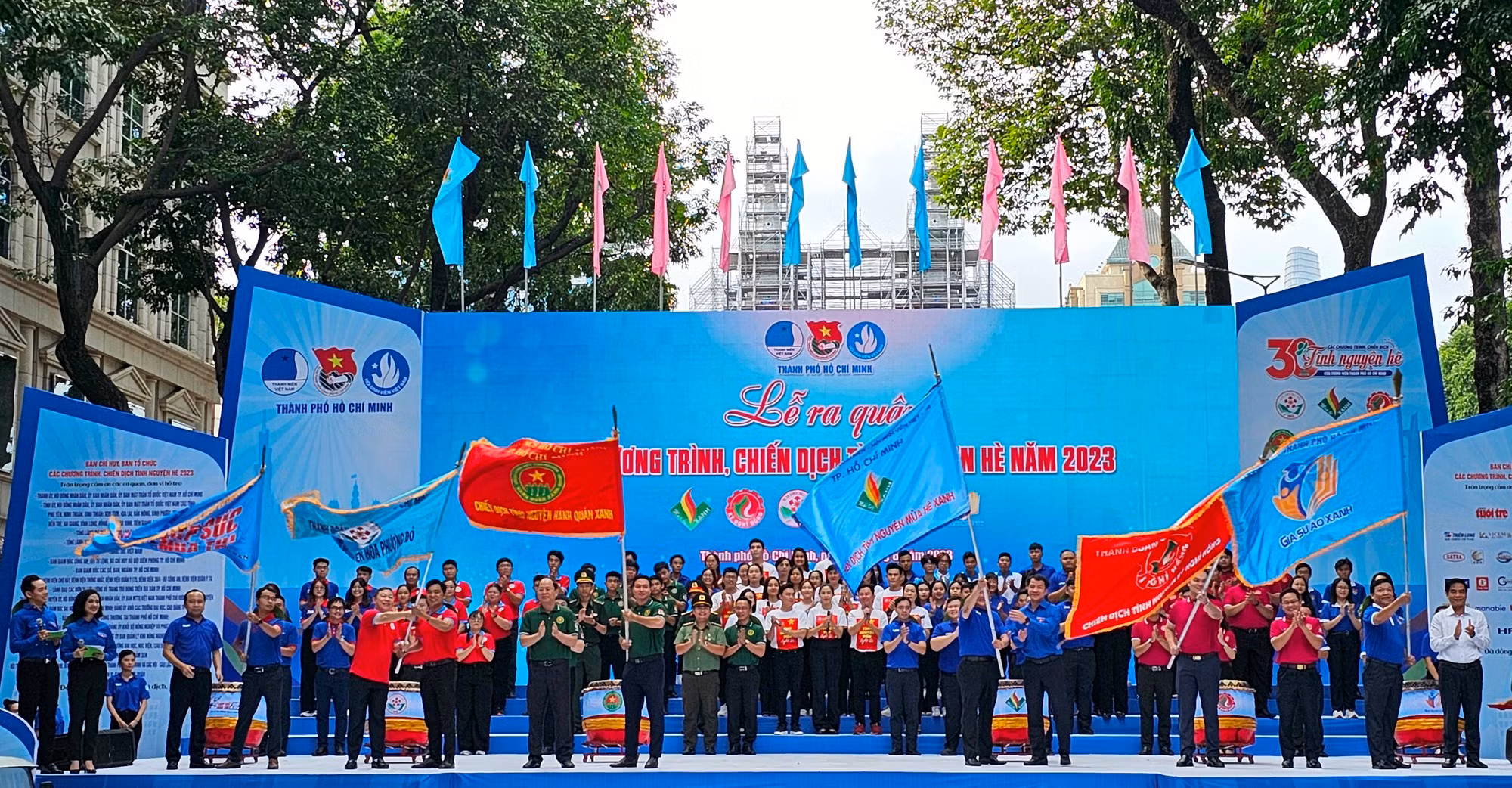 TP Hồ Chí Minh tổng ra quân cao điểm bóc, xóa các sản phẩm quảng cáo sai quy định -0