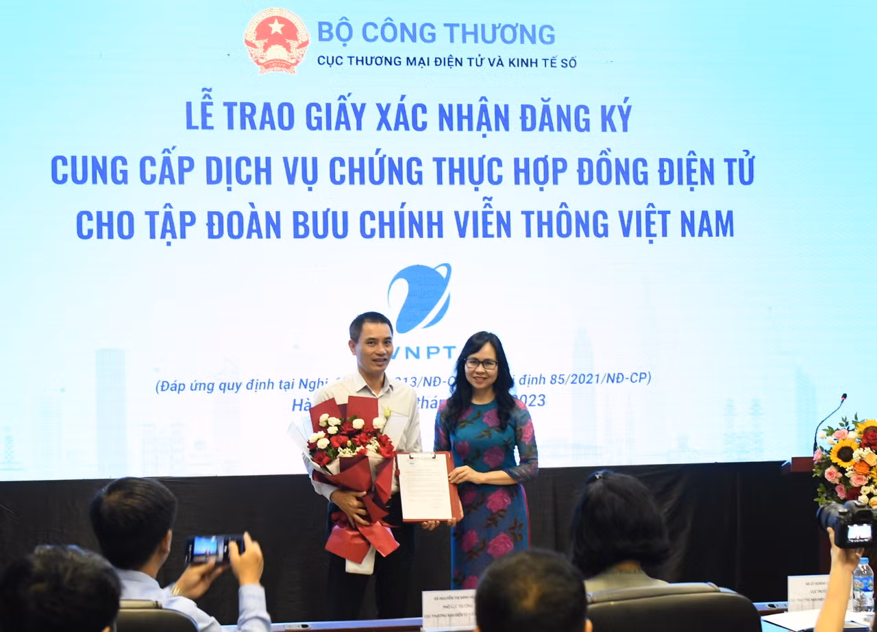 VNPT chính thức được cấp phép cung cấp dịch vụ chứng thực hợp đồng điện tử tại Việt Nam -0