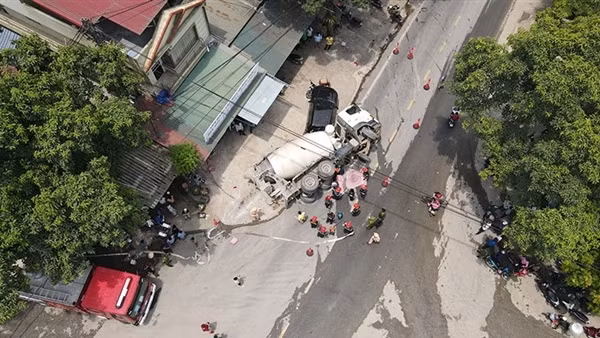 Tai nạn giao thông nghiêm trọng khiến 3 người thương vong