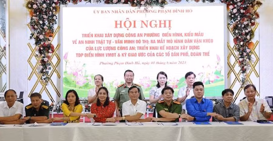 cong-an-phuong-kieu-mau-1162023.jpg -0
