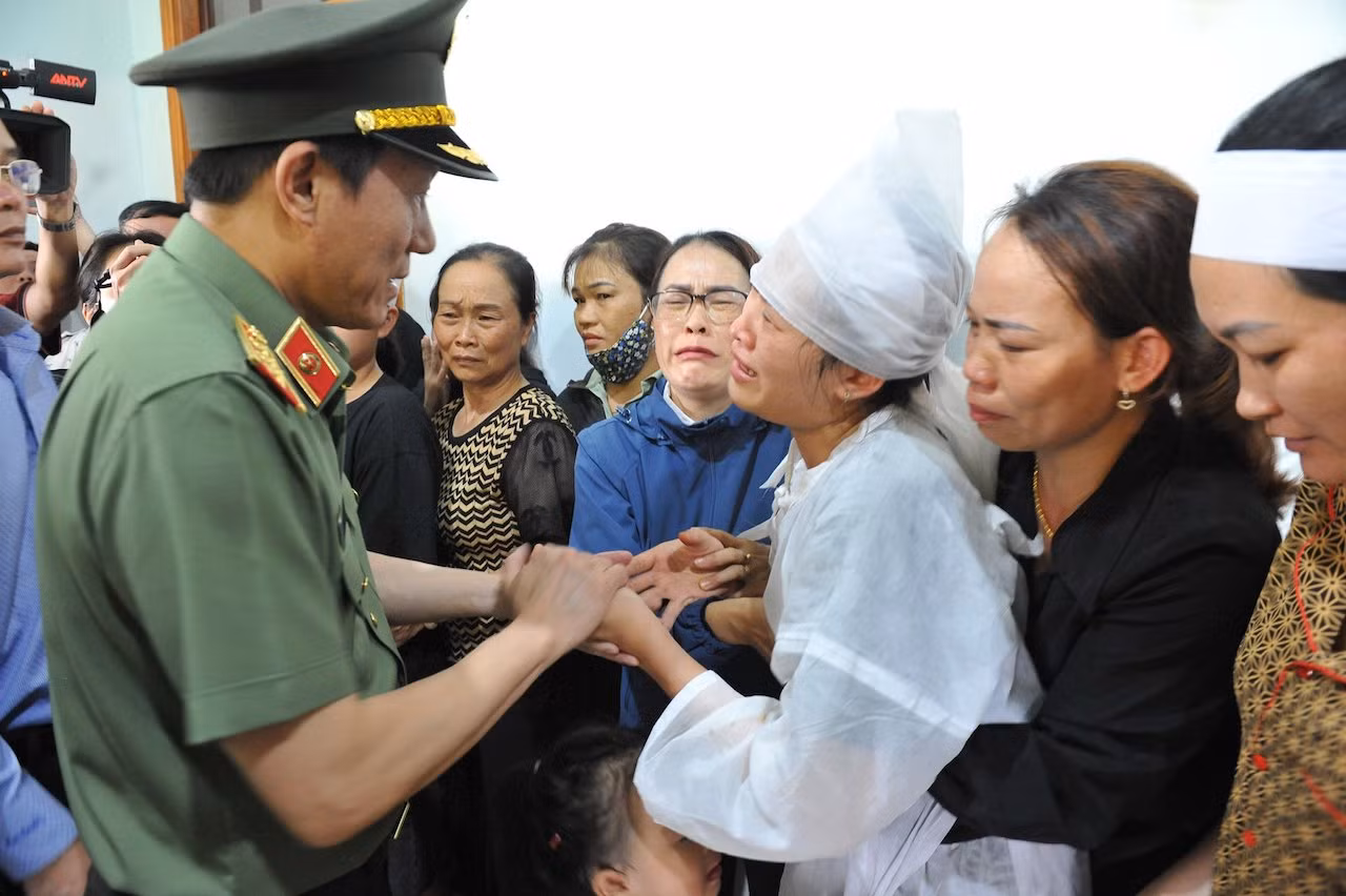 Cấp Bằng 