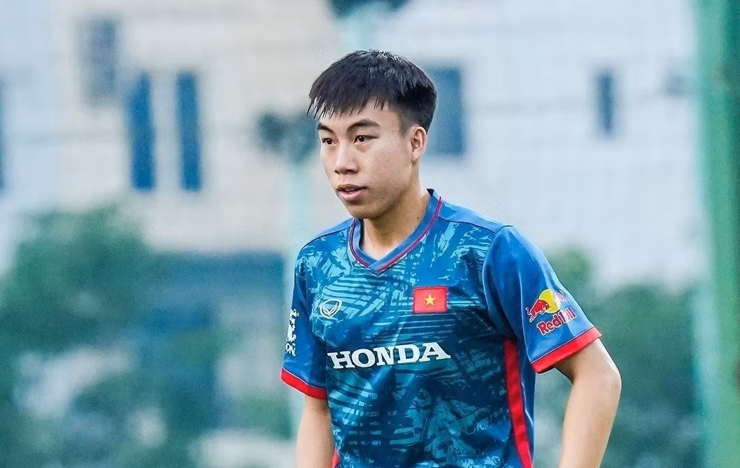 Tiền vệ CLB Công an Hà Nội được triệu tập bổ xung cho ĐTQG -0