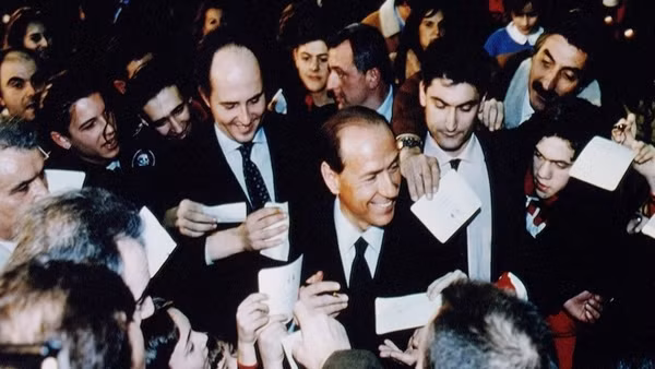 Silvio Berlusconi - vị Thủ tướng với nhiều cái nhất của Italy