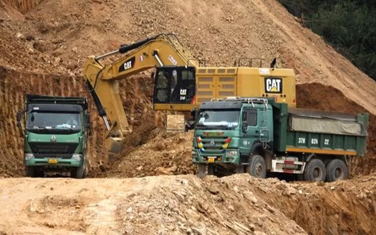  Sẽ xử lý nghiêm hành vi chuyển nhượng, bán thầu trái quy định -0