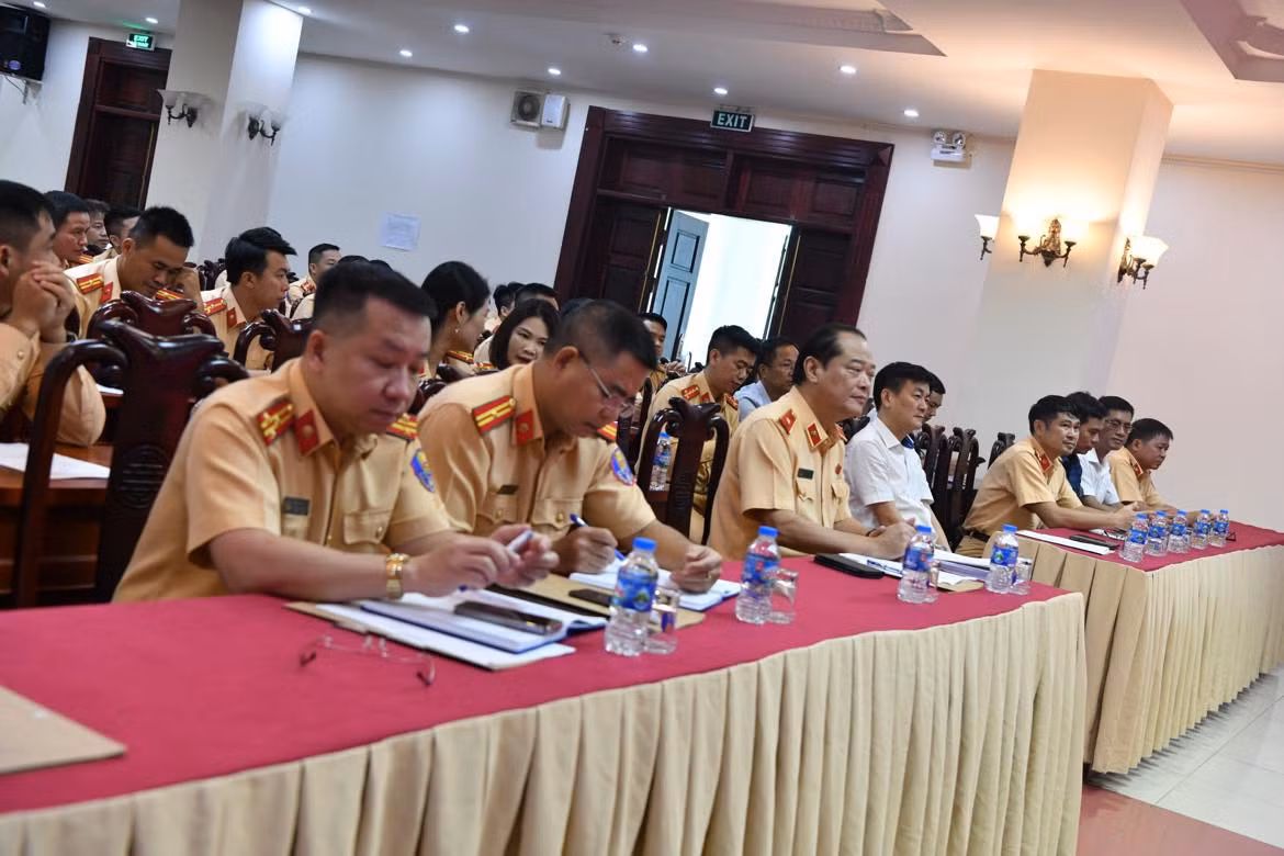 CSGT hỗ trợ đăng kiểm được 158.293 lượt phương tiện -0
