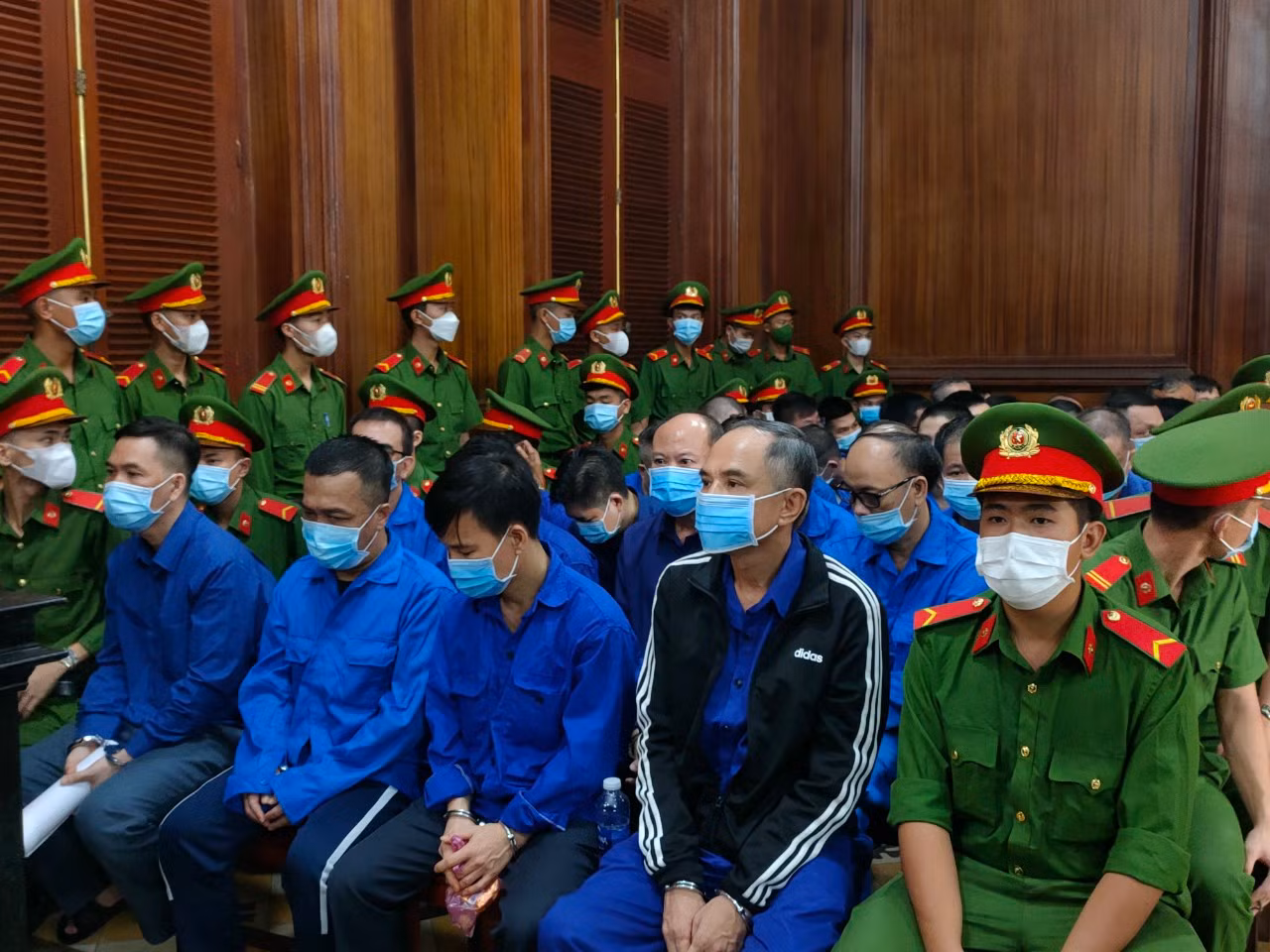 Hối hận khi đưa người thân mình vào vòng lao lý -0