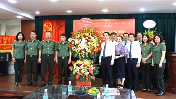 Tăng cường đầu tư, áp dụng khoa học công nghệ, đưa tác phẩm báo chí tiếp cận với nhiều độc giả hơn
