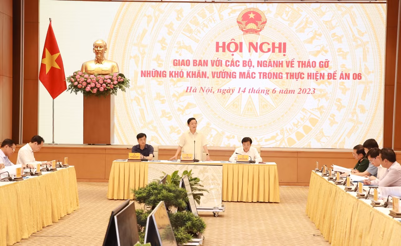 Thông suốt về nhận thức, quyết liệt hành động giải quyết những vướng mắc khi thực hiện Đề án 06 -0