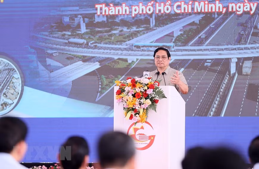 Thủ tướng Phạm Minh Chính tuyên bố khởi công 3 dự án trọng điểm ngành GTVT -0