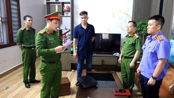 Khởi tố Giám đốc Công ty TNHH Xây dựng 389 cùng 12 đối tượng