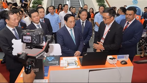 Công nghệ mới - AI, Blockchain, Tự động hoá RPA giúp FPT ghi điểm tại Industry 4.0