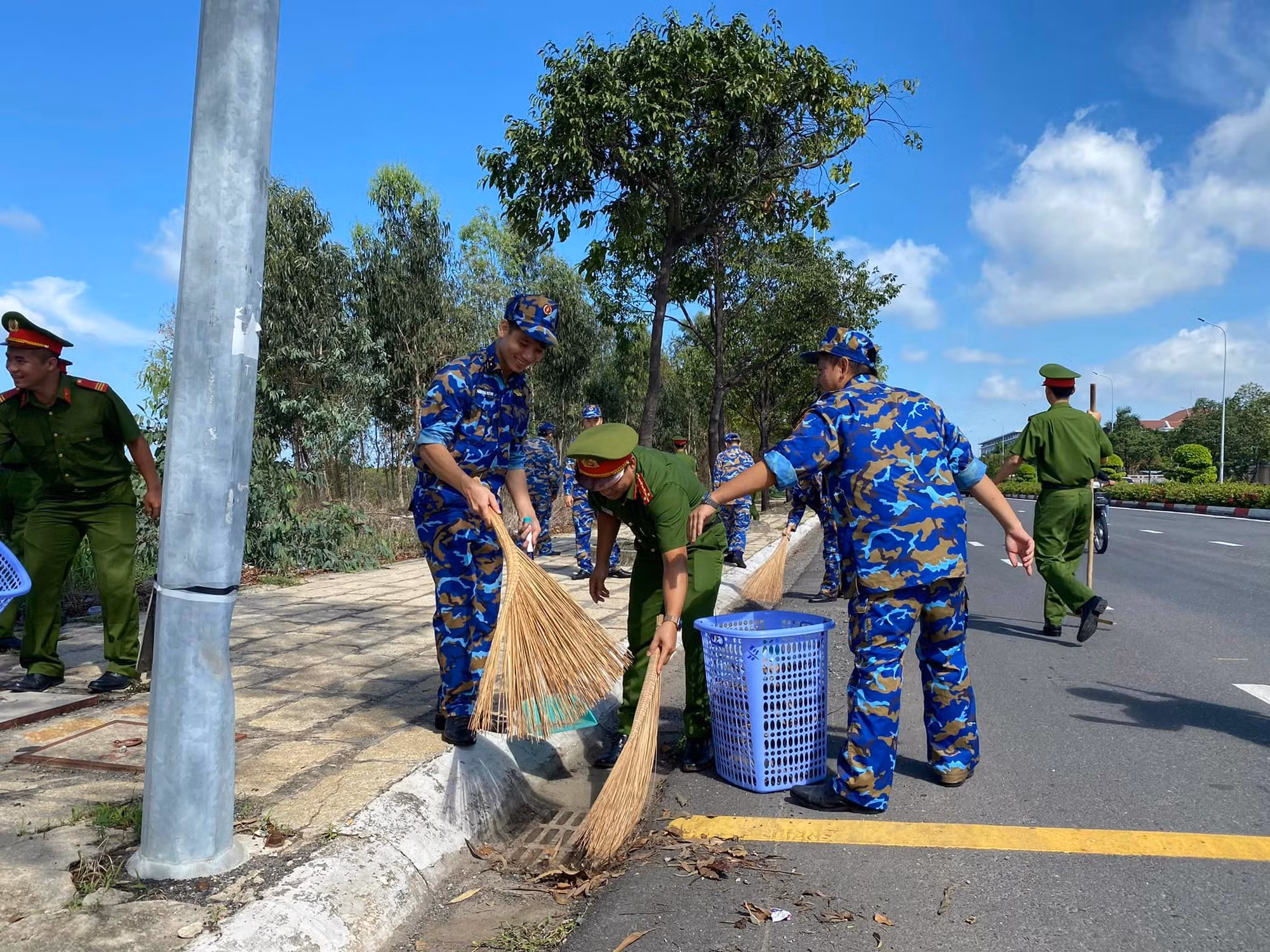 Tuổi trẻ Bà Rịa-Vũng Tàu ra quân Chiến dịch tình nguyện Hành quân xanh năm 2023 -2