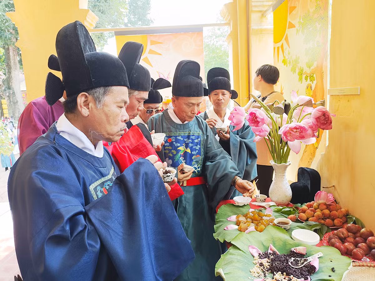 Phát huy giá trị văn hóa cung đình qua “Tết Đoan Ngọ Thăng Long xưa” -0