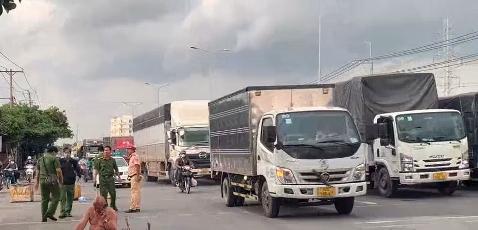 Ba vụ tai nạn gây chết người chỉ trong nửa tháng tại điểm đen nút giao cổng 11 -0