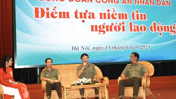 Công đoàn CAND tạo hành lang pháp lý bảo vệ người lao động trực tiếp, từ sớm, từ xa
