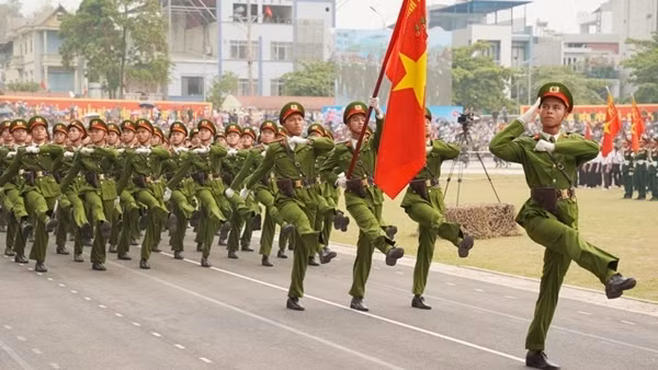 Hợp luyện&nbsp;Lễ mít tinh Kỷ niệm 70 năm Chiến thắng Điện Biên Phủ