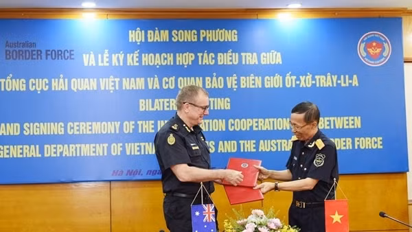Tăng cường hợp tác trong công tác chống buôn lậu Việt Nam - Australia