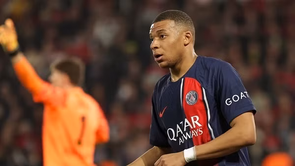 Mbappe "tàng hình", PSG thua tối thiểu Dortmund