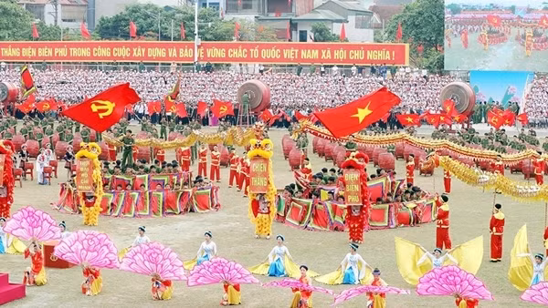 Sơ duyệt Lễ kỷ niệm 70 năm Chiến thắng Điện Biên Phủ
