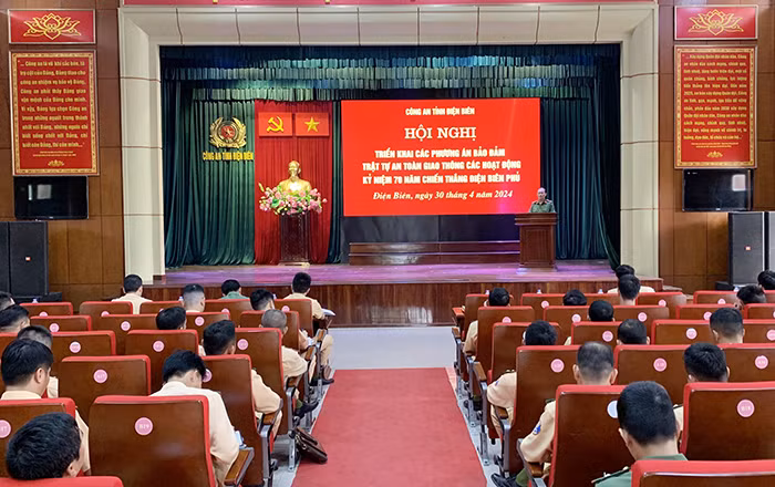 Lực lượng Công an Điện Biên vượt nắng, thắng mưa&nbsp;vì một Điện Biên Phủ 70 năm toàn thắng -0
