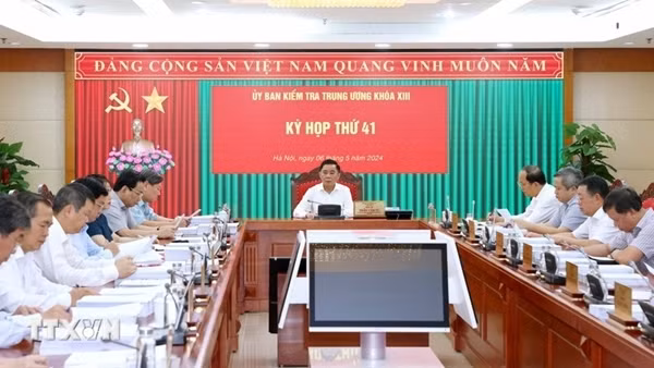 Đề nghị xem xét, thi hành kỷ luật cựu Bí thư Thành ủy Lê Thanh Hải và một số cán bộ