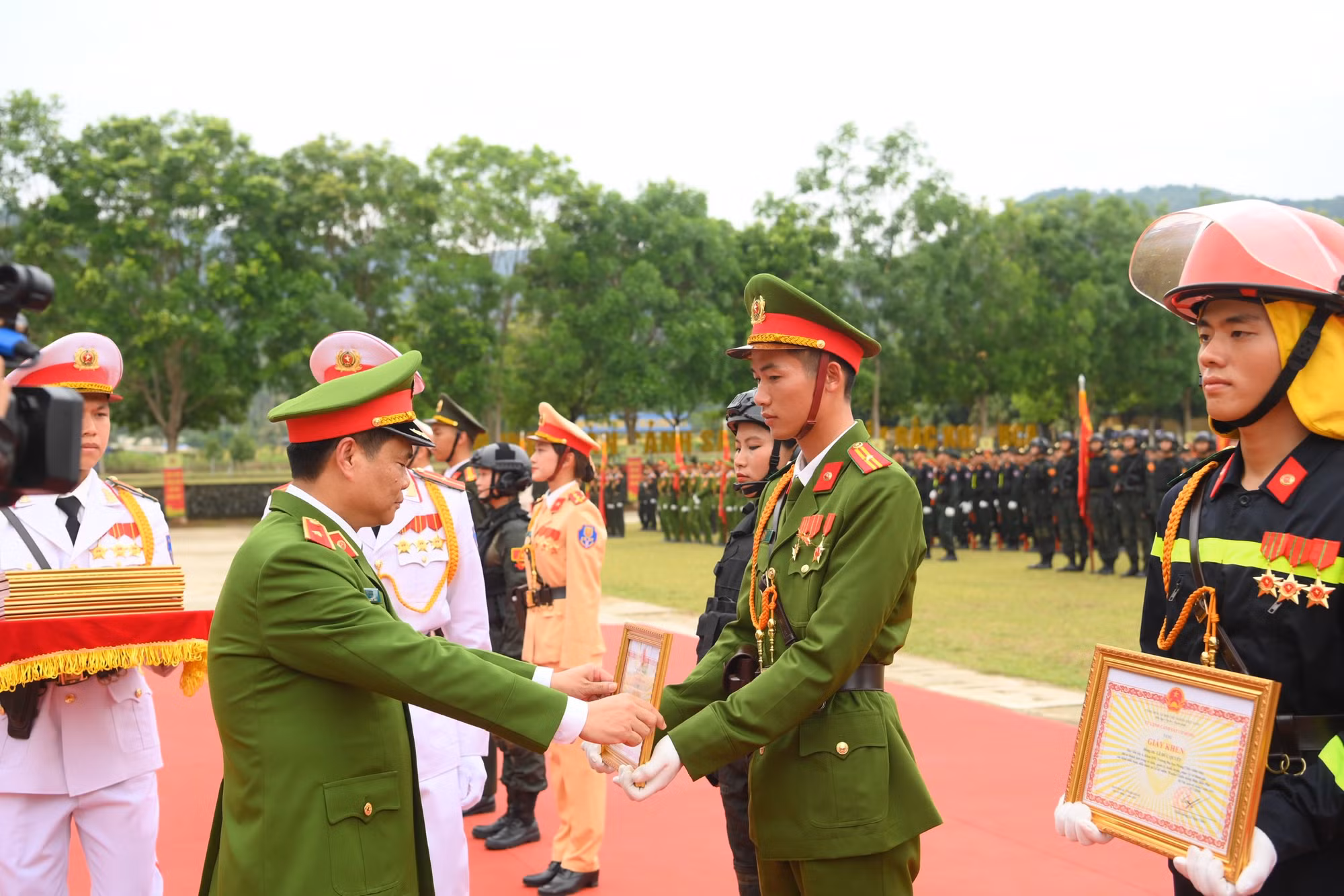 Lực lượng CAND hoàn thành xuất sắc nhiệm vụ diễu binh, diễu hành trong Lễ Kỷ niệm 70 năm Chiến thắng Điện Biên Phủ -0