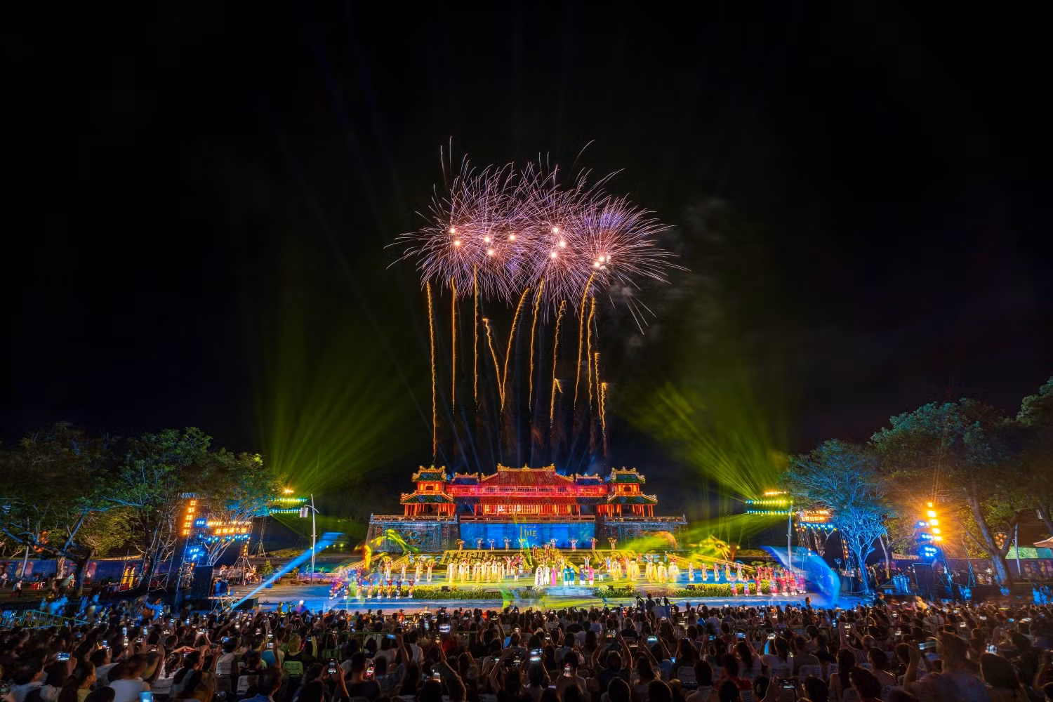 Festival Huế 2024 tôn vin 