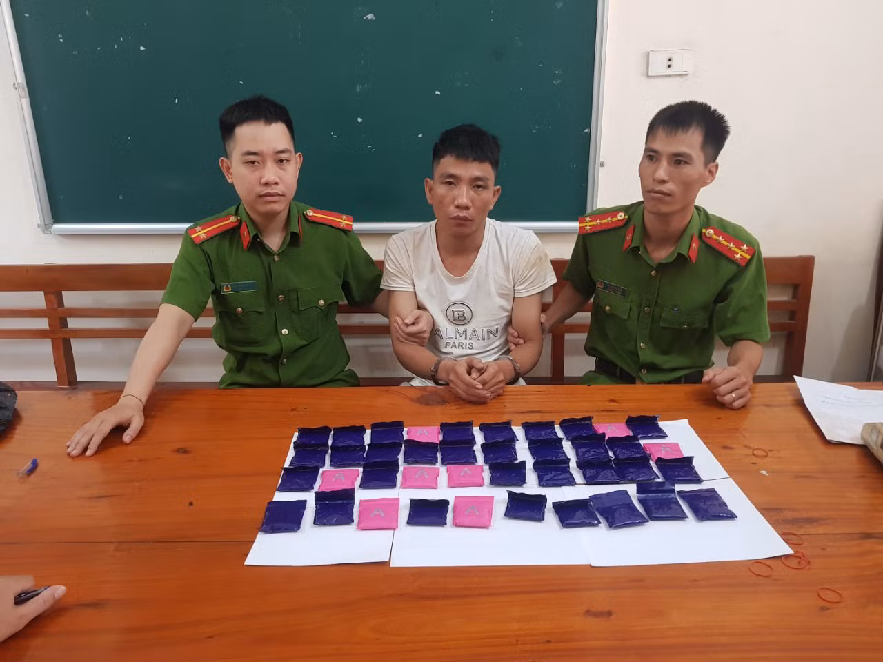 Vừa 