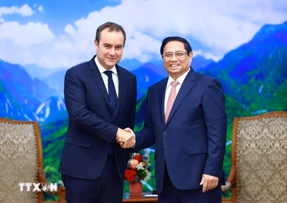 Thủ tướng Phạm Minh Chính tiếp Bộ trưởng Bộ Quân đội Cộng hòa Pháp -0